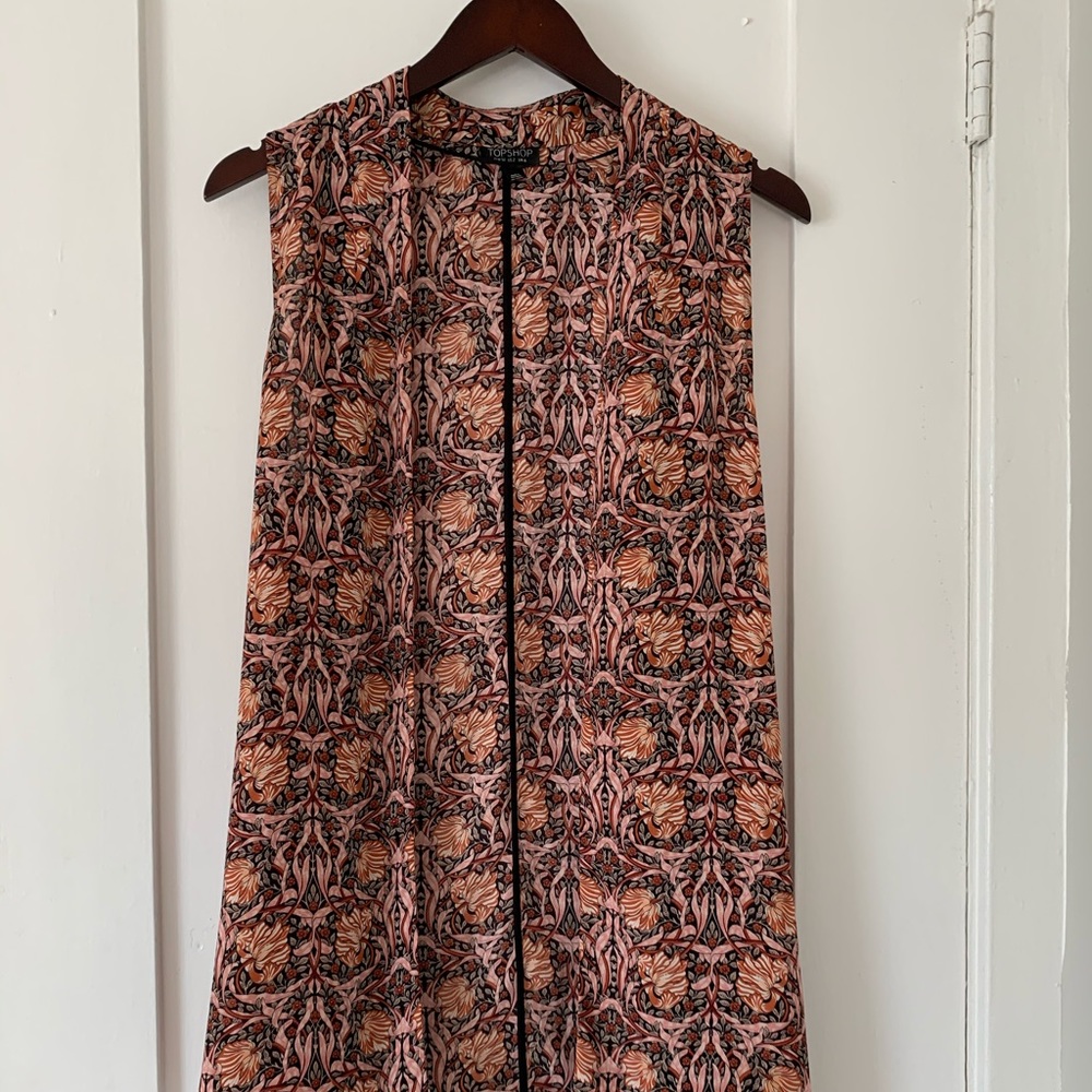Top Shop floral flowy sleeveless cover
